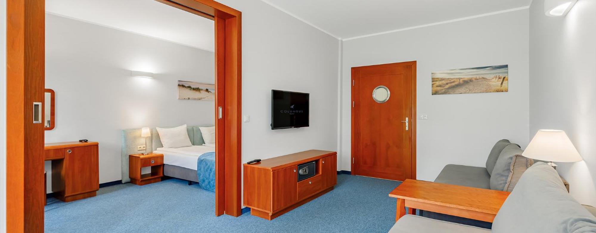 Columbus Hotel Rowy  Buitenkant foto