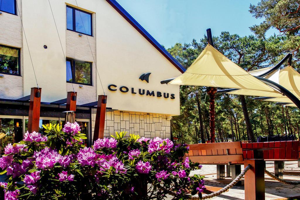 Columbus Hotel Rowy  Buitenkant foto